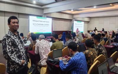 Tingkatkan Kualitas Pembelajaran Global, Guru MIPA SMA Muhammadiyah 1 Pati Ikuti Pelatihan Bilingual di Yogyakarta